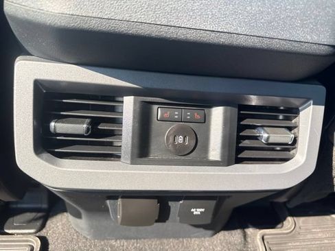 Used 2024 Ford F250 Lariat w/ Lariat Ultimate Package AWD/4WD image 18