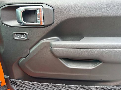 New 2025 Jeep Gladiator Sport image 38