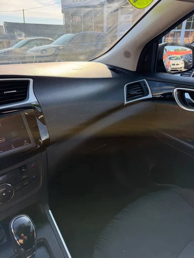 Used 2019 Nissan Sentra SV w/ Special Edition Package FWD image 15