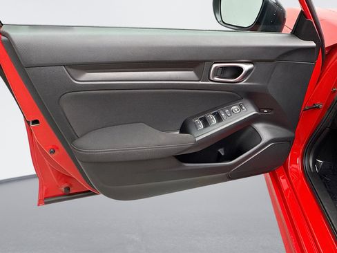 Used 2023 Honda Civic Sport image 9