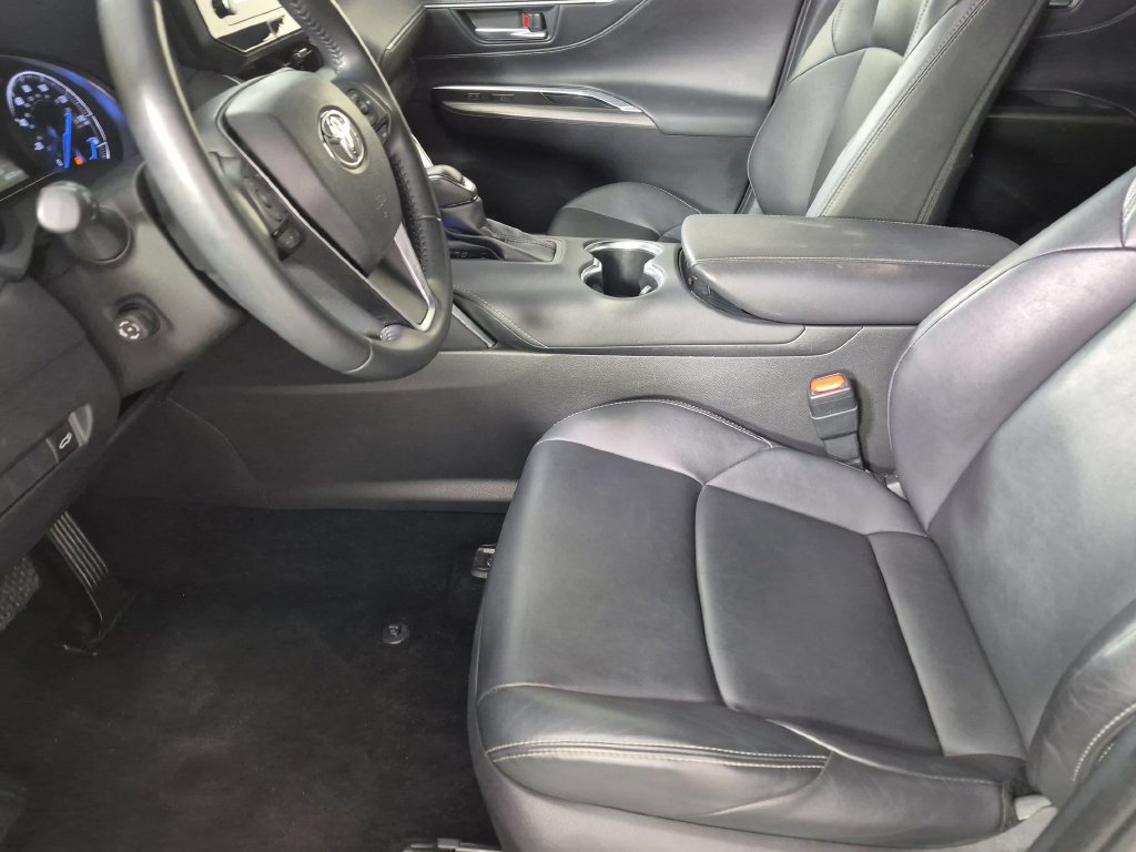 Used 2022 Toyota Venza XLE AWD/4WD image 21