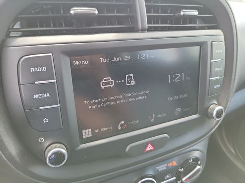 Certified 2025 Kia Soul LX FWD image 26