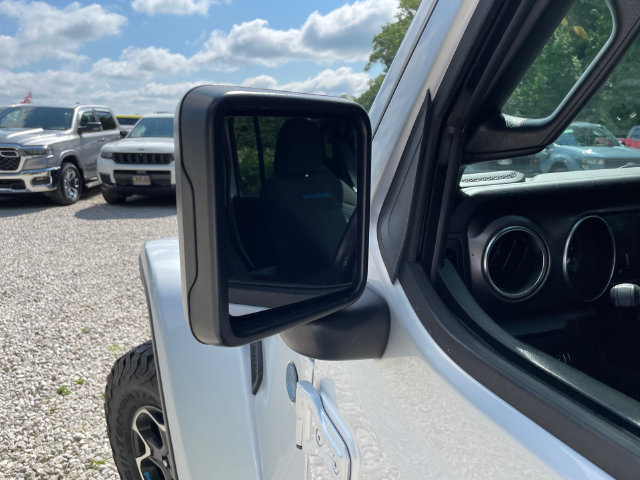 Used 2023 Jeep Wrangler Unlimited Rubicon 4xe w/ Dual Top Group AWD/4WD image 6