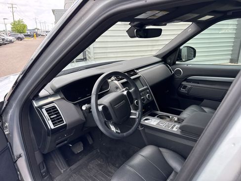 Used 2020 Land Rover Discovery Landmark AWD/4WD image 8