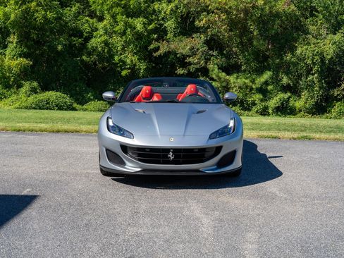 Certified 2019 Ferrari Portofino image 6