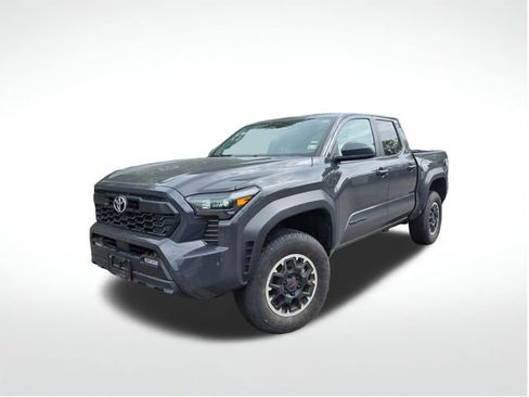 Used 2024 Toyota Tacoma TRD Off-Road AWD/4WD image 5