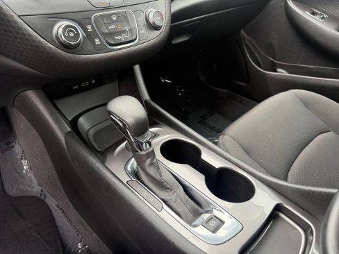 Used 2023 Chevrolet Malibu LS FWD image 13