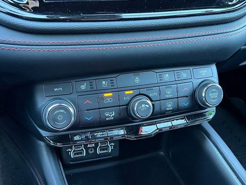 Certified 2024 Dodge Durango GT image 31