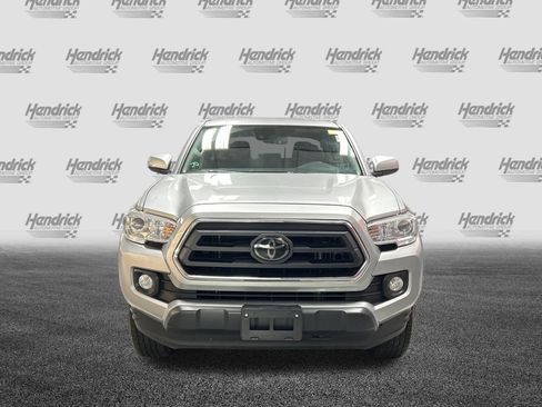 Used 2022 Toyota Tacoma SR5 w/ Technology Package RWD image 5