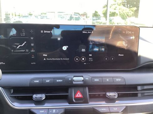 Used 2025 Kia K4 GT-Line w/ GT-Line Premium Package FWD image 22