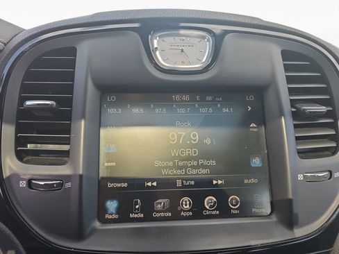 Used 2015 Chrysler 300 S AWD/4WD image 21