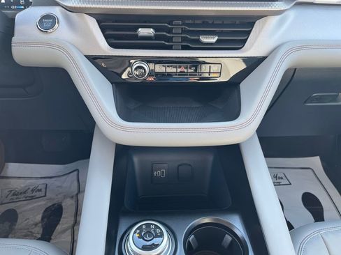 New 2026 Ford Explorer Active w/ Active Comfort Package AWD/4WD image 18