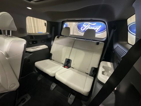 Used 2026 Hyundai Santa Fe Limited FWD image 15