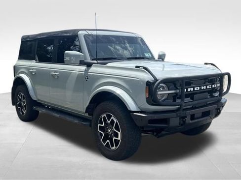 Used 2022 Ford Bronco Outer Banks AWD/4WD image 5