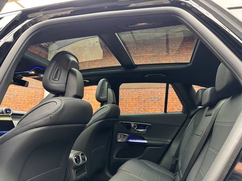 Used 2026 Mercedes-Benz GLC 300 4MATIC image 3