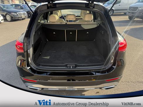 Used 2024 Mercedes-Benz GLC 300 4MATIC image 24