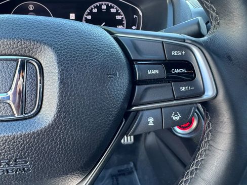 Used 2018 Honda Accord Sport image 32