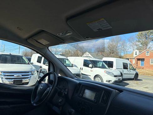 Used 2019 Nissan NV200 SV w/ Navigation Package image 35