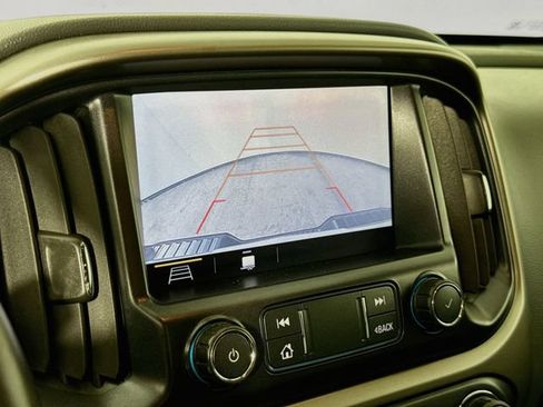 Used 2019 Chevrolet Colorado Z71 AWD/4WD image 6