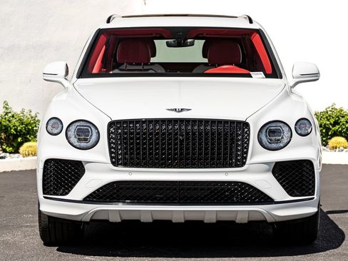Used 2023 Bentley Bentayga Extended Wheelbase AWD/4WD image 9