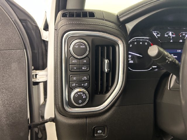 Used 2021 GMC Sierra 1500 Elevation w/ LPO, Elevation Black Package AWD/4WD image 18