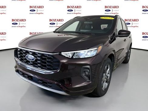 Certified 2023 Ford Escape ST-Line Select w/ Tech Pack #2 AWD/4WD image 4