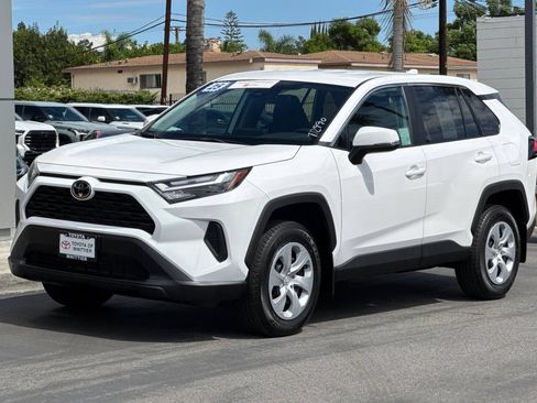Certified 2025 Toyota RAV4 LE FWD image 10