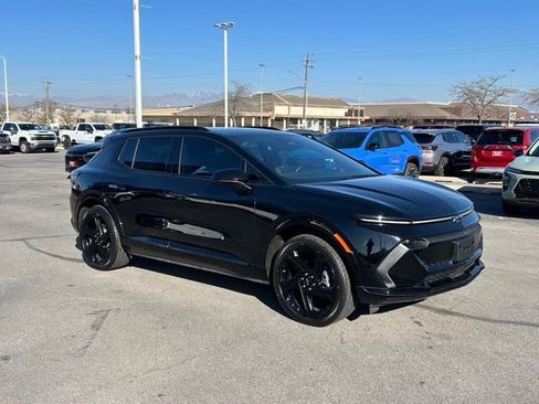 Used 2024 Chevrolet Equinox EV RS image 5