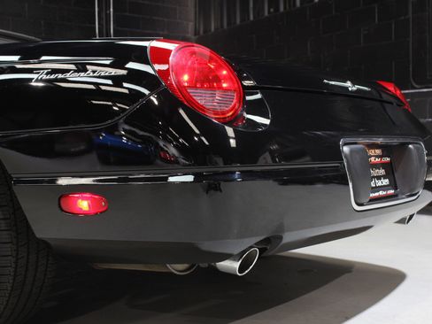 Used 2002 Ford Thunderbird Deluxe image 15