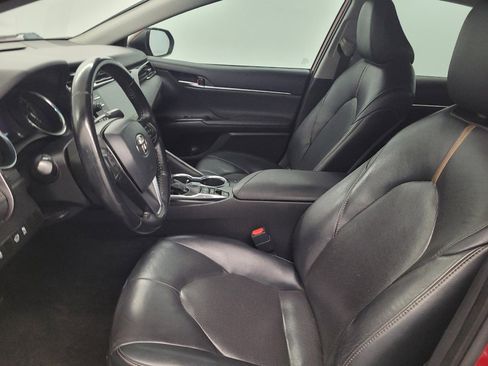 Used 2020 Toyota Camry XLE FWD image 17