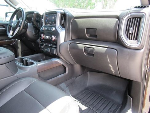 Used 2021 GMC Sierra 1500 SLT w/ SLT Premium Package AWD/4WD image 12