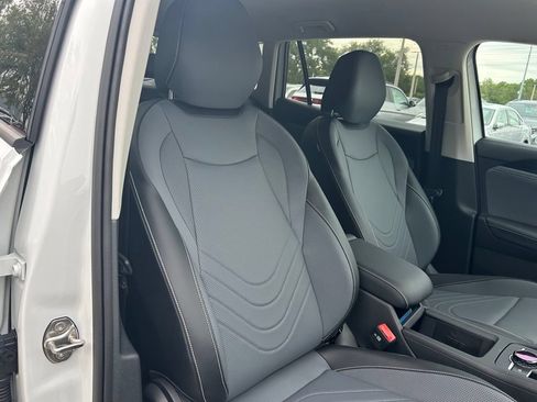 New 2026 Volkswagen Tiguan SE FWD image 31