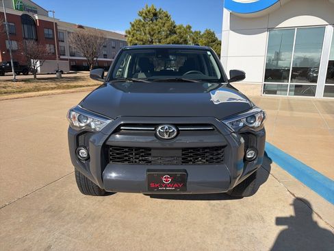 Used 2024 Toyota 4Runner SR5 image 3