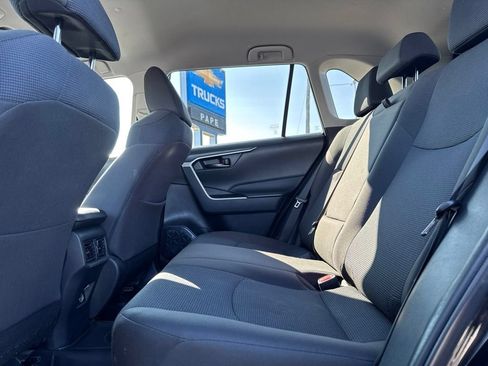 Used 2023 Toyota RAV4 LE AWD/4WD image 16
