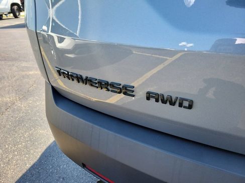 Used 2023 Chevrolet Traverse RS AWD/4WD image 8