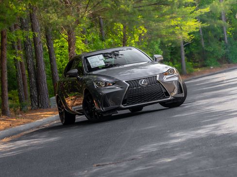 Used 2017 Lexus IS 200t F Sport w/ F Sport Package RWD image 18
