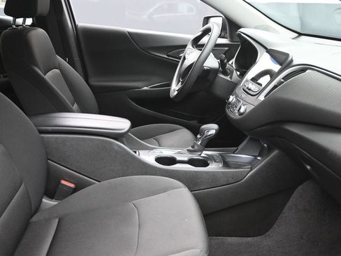 Used 2024 Chevrolet Malibu LT image 7