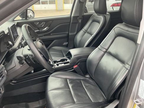 Used 2022 Lincoln Corsair AWD w/ Premium Package image 12