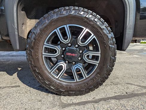 Used 2022 GMC Sierra 3500 AT4 w/ AT4 Preferred Package AWD/4WD image 51