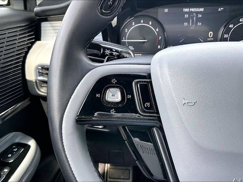 Used 2022 Lincoln Corsair AWD w/ Equipment Group 101A image 14