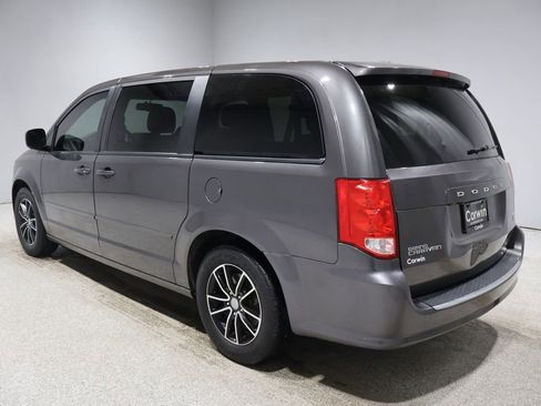 Used 2017 Dodge Grand Caravan GT image 4