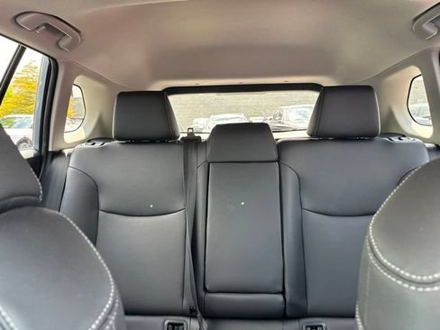 Used 2023 Toyota Corolla Cross XLE w/ Convenience Package FWD image 9