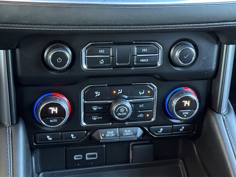 Used 2024 Chevrolet Tahoe LT image 32