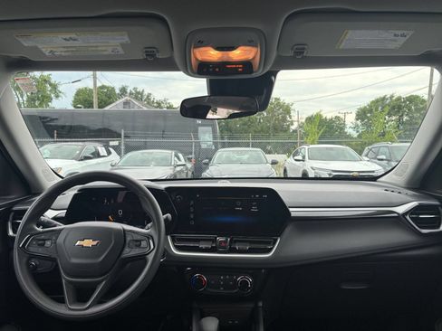 Used 2025 Chevrolet TrailBlazer LT FWD image 31