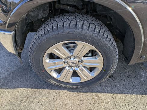 Certified 2020 Ford F150 Lariat w/ Equipment Group 502A Luxury image 27