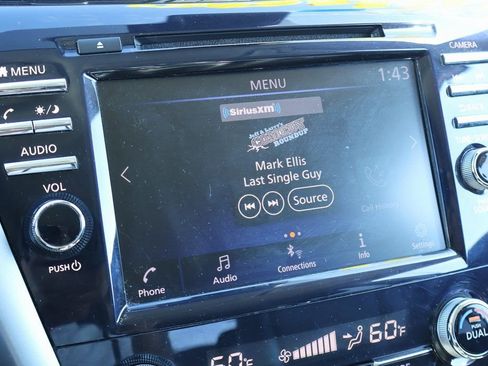 Used 2023 Nissan Murano SV image 3