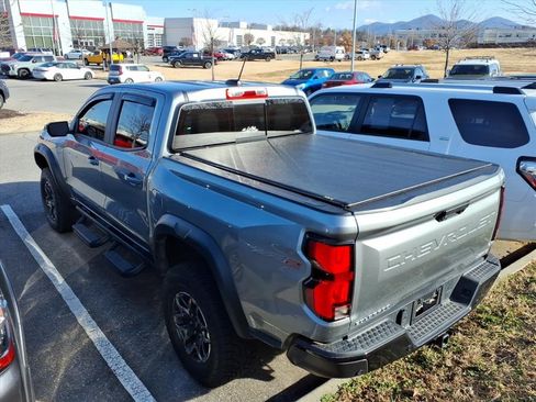 Used 2023 Chevrolet Colorado ZR2 w/ ZR2 Convenience Package III image 4