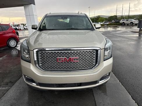 Used 2015 GMC Yukon Denali w/ Premium Package AWD/4WD image 2