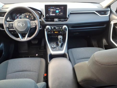 Used 2024 Toyota RAV4 XLE w/ Convenience Package image 8