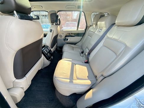 Used 2020 Land Rover Range Rover image 25